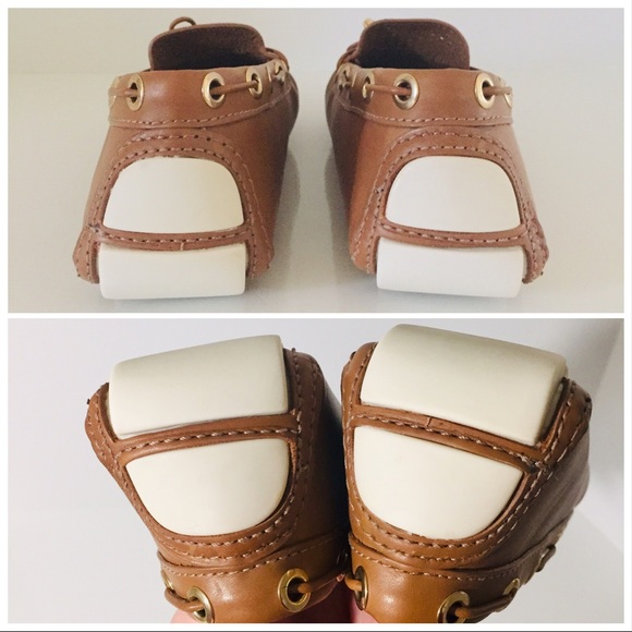 Tory Burch Leather Flats Drive Mocs - Picture 6 of 6